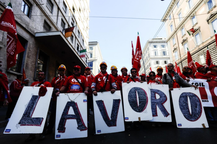 image 6 CGIL, cittadinanza, cittadinanza italiana, contratti a termine, diritti civili, diritti dei lavoratori, inclusione sociale, Jobs Act, lavoro, licenziamenti illegittimi, naturalizzazione, referendum 2025, referendum abrogativi, referendum Italia, riforme lavoro, sicurezza sul lavoro, tutele lavoratori, voto 8 e 9 giugno appunti, Neuroverse-AI